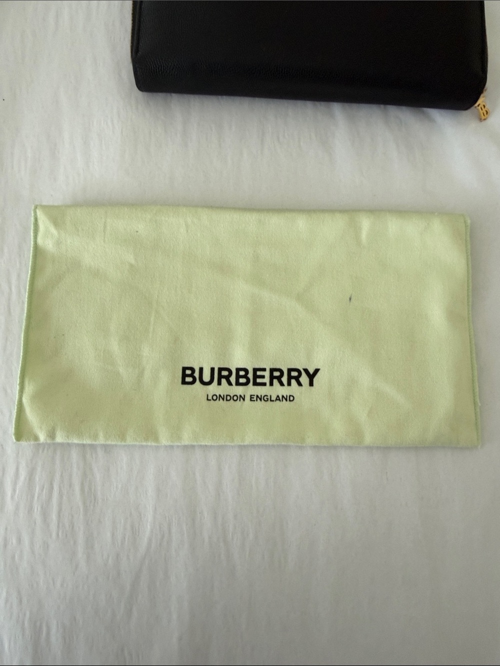 Burberry Black Pebbled Leather Zip-Around Wallet with Gold TB Logo - Picture 13 of 15